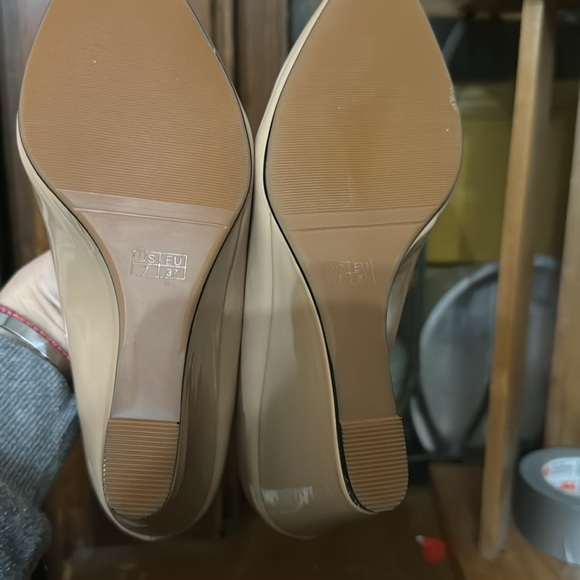 Numaleo beige brand new heels size 7 - Picture 5 of 5